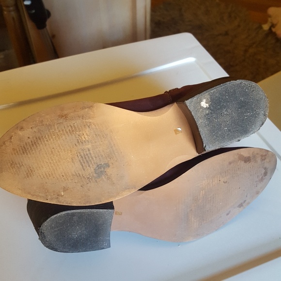 Steve Madden Burgandy Booties - Picture 2 of 7